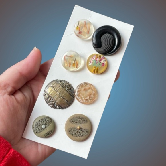 Vintage Accessories - Collection of vintage buttons celluloid?/plastic metal some glow